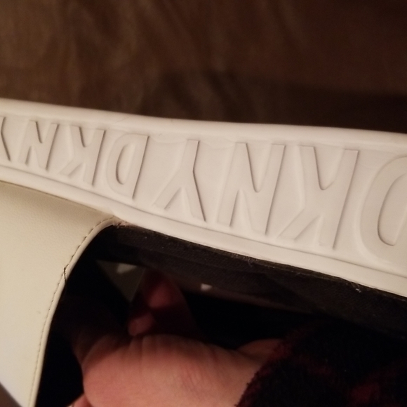 DKNY Mara Flipflops. Sz 7 - Picture 5 of 7